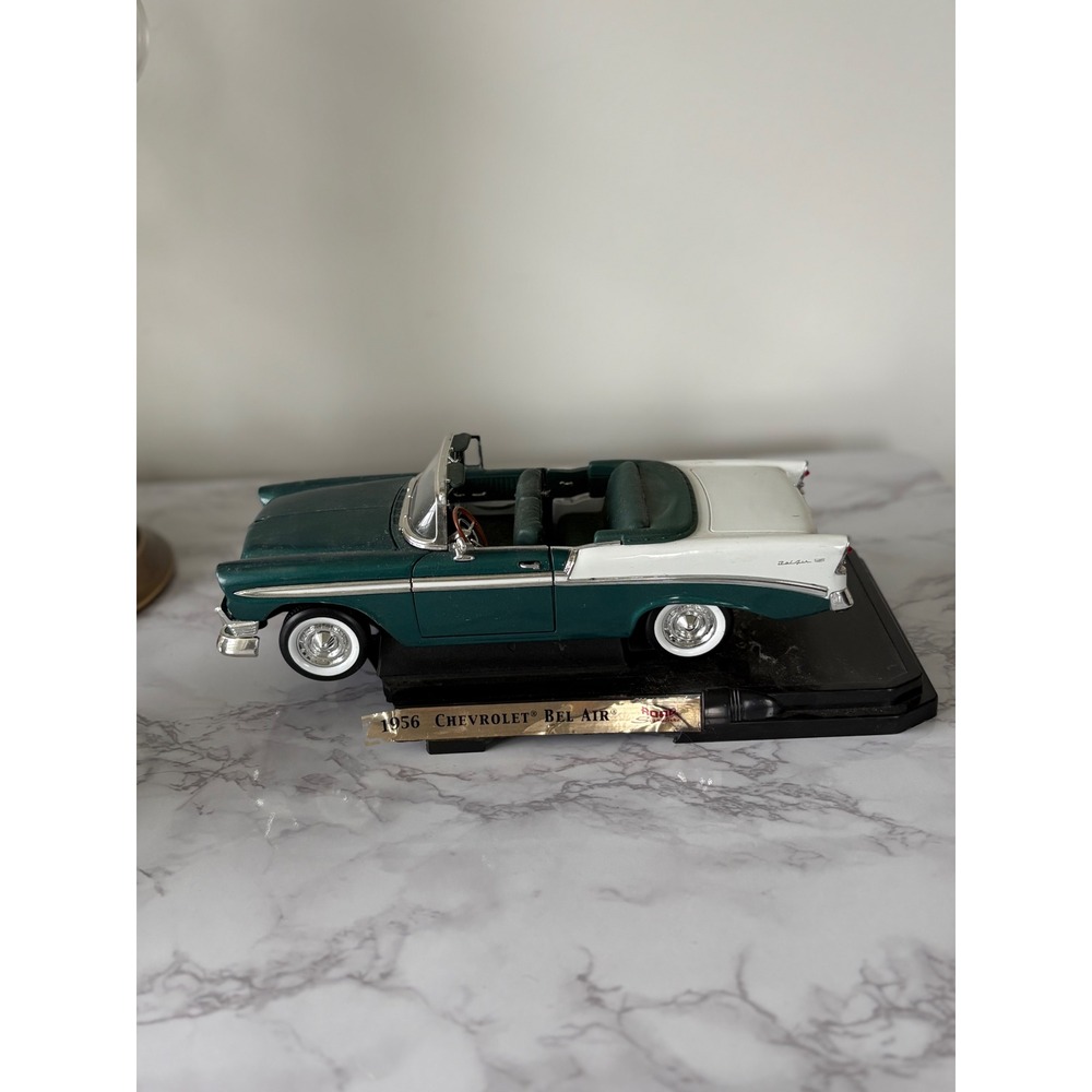 1956 Chevrolet Bel Air Convertible Diecast Model Car Road Signature‎